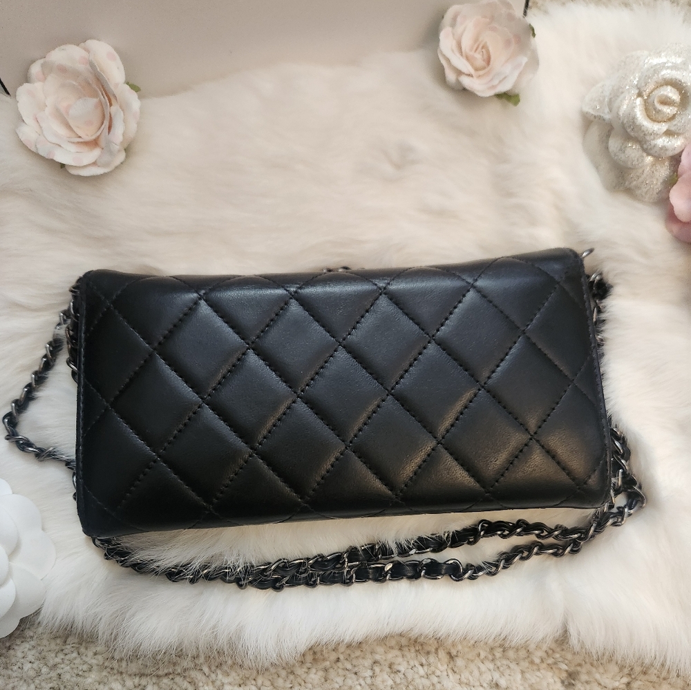 1️⃣1️⃣0️⃣0️⃣ CHANEL Black Quilted Leather Wallet - Picture 2 of 13